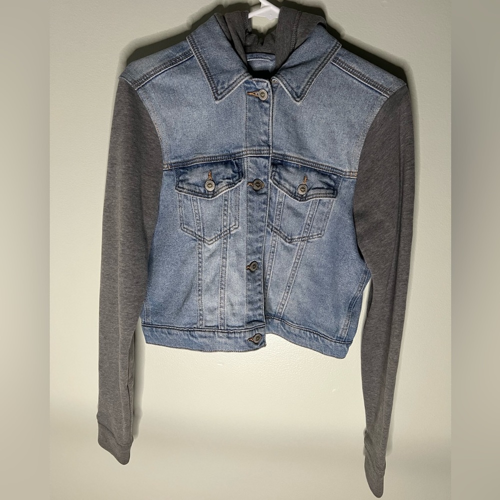 Hollister Jean jacket, size M, color blue